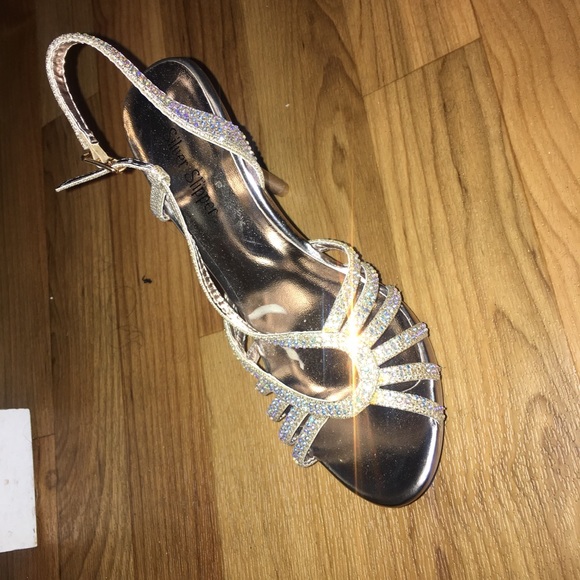 Heels - Picture 4 of 8